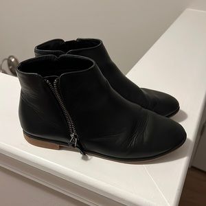 Size 5 leather boots, girls